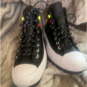 Ladies Run/hike platform leather converse allstar sneakers